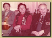 Гаврина Таисья Алексеевна (в первом ряду первая слева) – ветеран Великой Отечественной войны 1941-1945 гг., председатель городской общественной организации ветеранов войны и труда с ветеранами войны и труда. г. Нефтеюганск